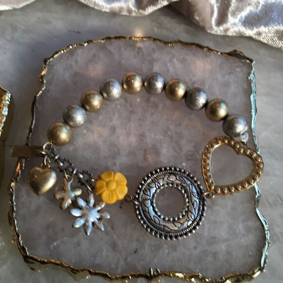 JESSICA SIMPSON Charm Bracelet - Picture 8 of 16